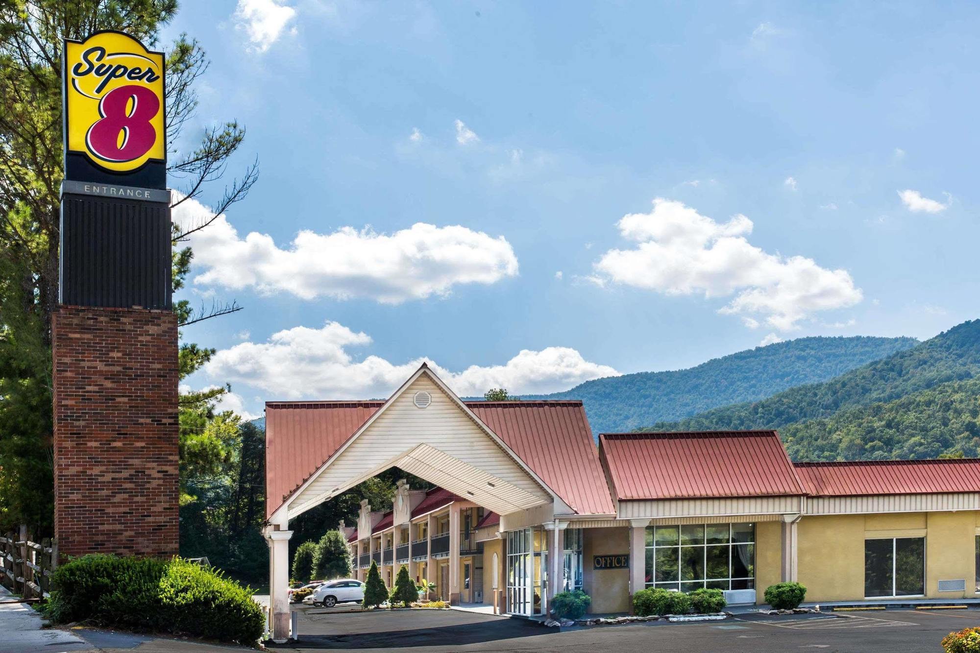 Super 8 By Wyndham Caryville Tn Buitenkant foto