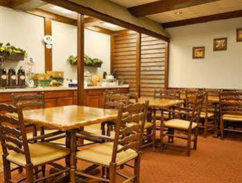 Super 8 By Wyndham Caryville Tn Buitenkant foto